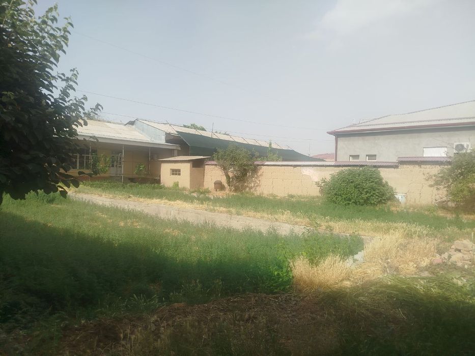 10.5 сотик уй сотилади 1сотиги 30.000$келишамиз срочна сотилади