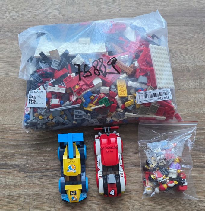 Vand Lego Speed 75889 Garajul Suprem Ferrari, Lot LEGO City 60033, 60032, 60192, 60254, 60294 LOT seturi LEGO City 60153 și 60063