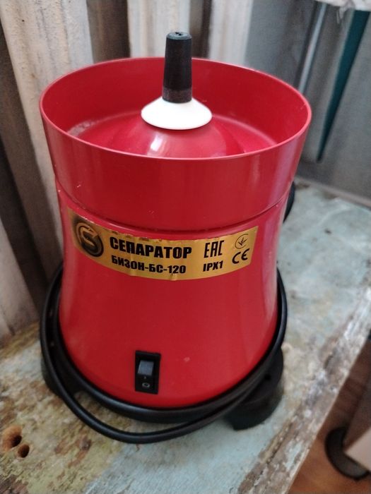 Продам сепаратор для молока