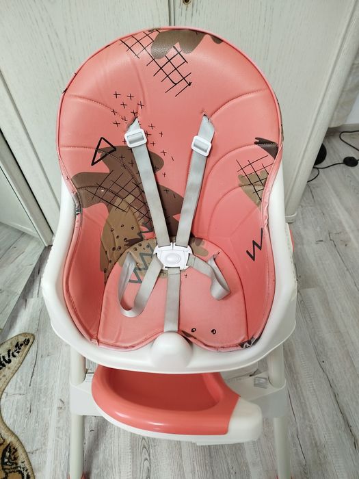 Vând scaun de masă