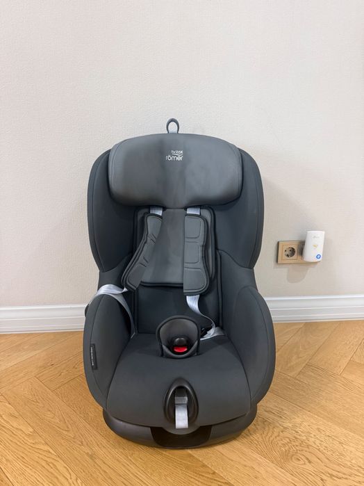 Автомобильное кресло TriFix2 i-Size Storm Grey