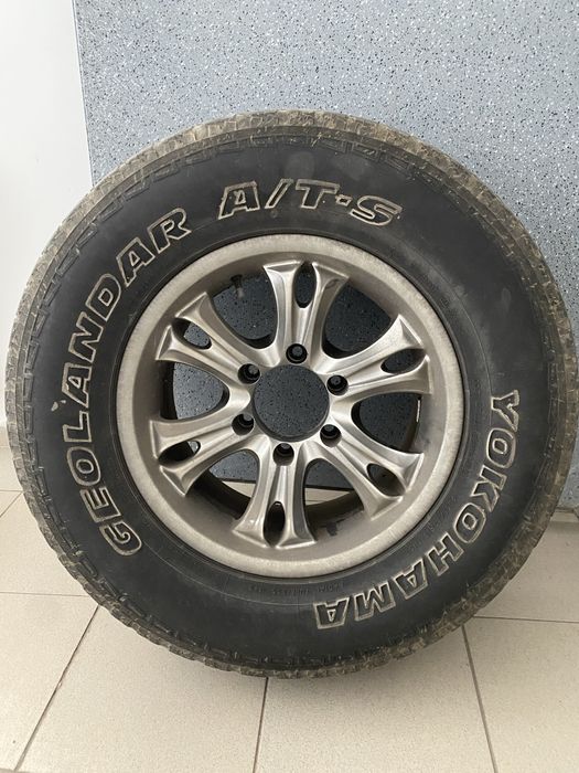 Комплект колес с дисками p265/70 R16. 111S