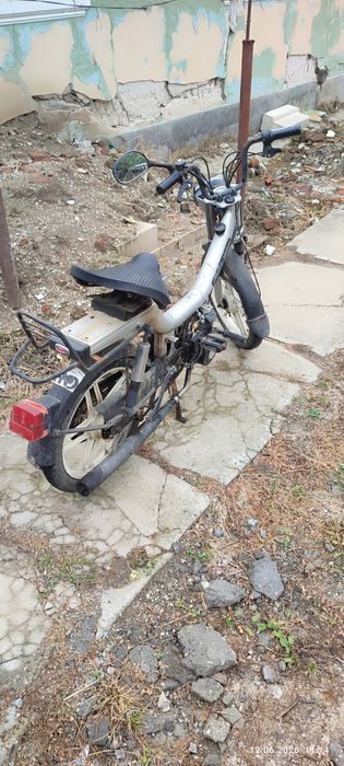 Vand moped cu pedale!
