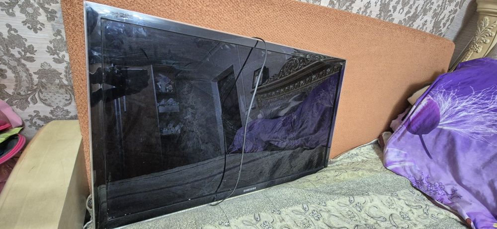 Продам телевизор самсунг