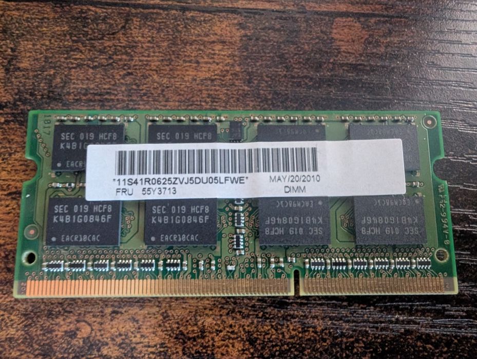 Memorie RAM laptop 2gb DDR3 PC3-8500S-07-10-F2