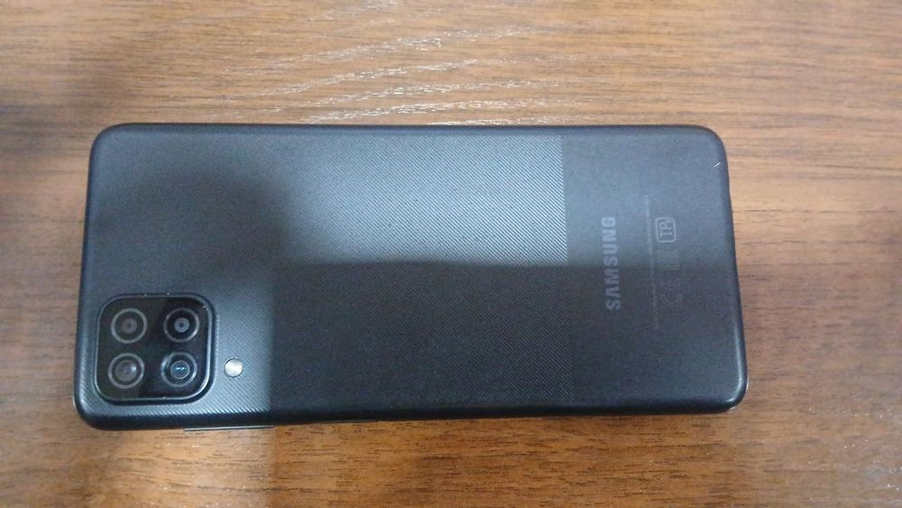 Samsung A 12 modeli sotiladi