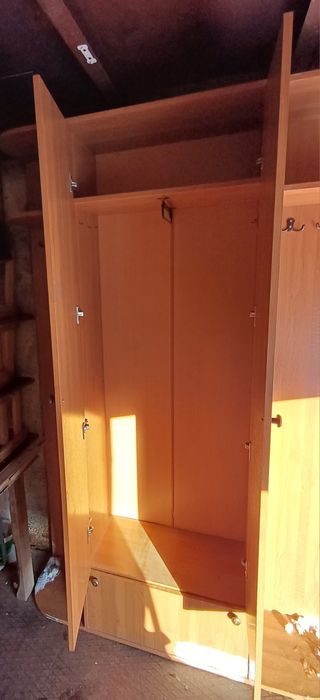 Продам Шкаф прихожую