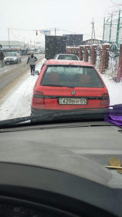 Автомобиль авто запчасти