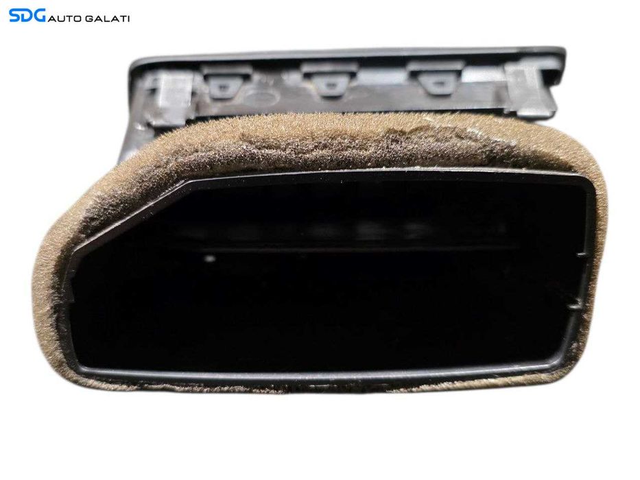 Grila Gura Aer Aerisire Ventilatie Bord Dreapta Volkswagen Passat B6 2005 - 2010 Cod 3C1819702F [N4191]