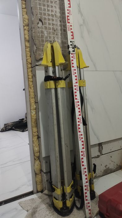 Продам невелир 2 штуки