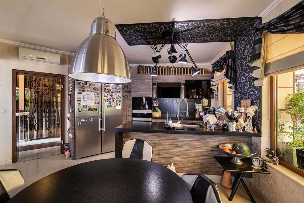 Нова Луксозна  къща в м-ст Зеленика