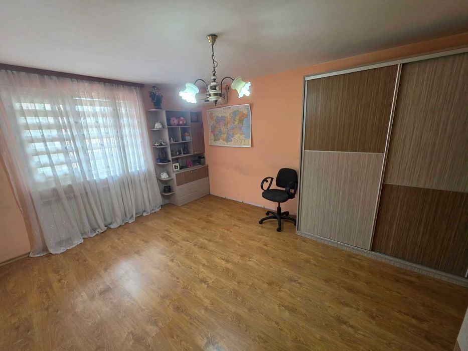 Четиристаен апартамент, 105кв.м, Център - снимка 7