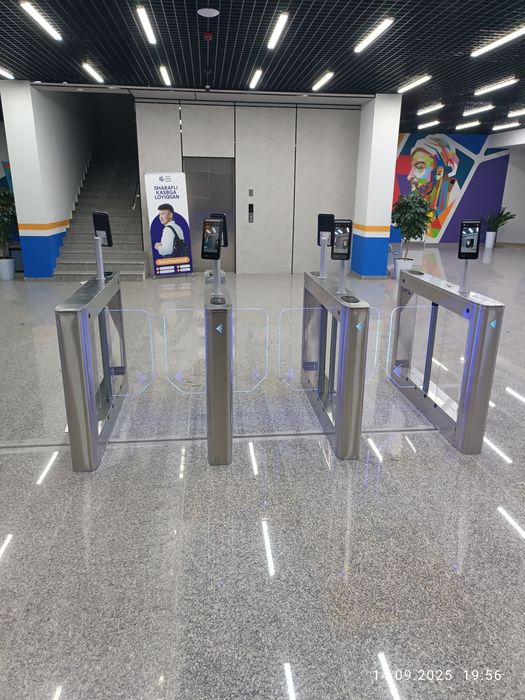 Установка, стеклянный Турникет. Установка TURNIKET  FACE ID