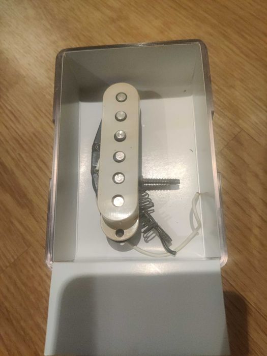 Vand Doza Fender Stratocaster