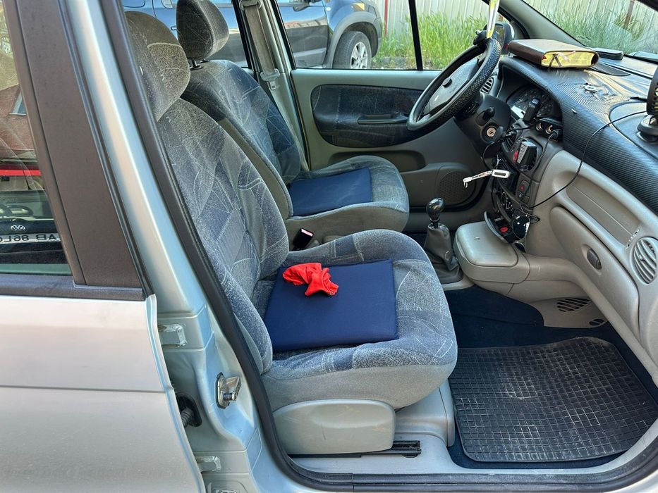 Vând Renault scenic