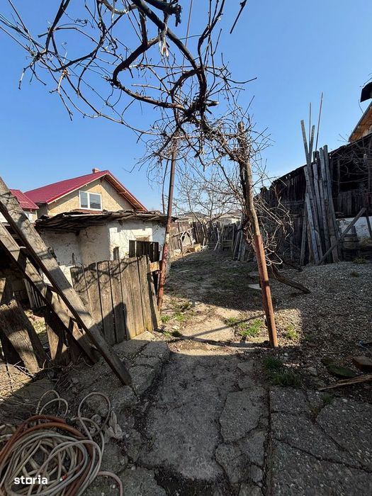 De vanzare casa noua in Roman,P+M, nefinalizata 50.000 euro negociabil