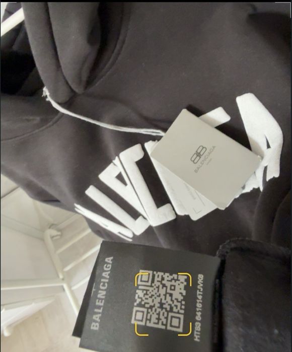 Vand hanorac balenciaga marimea M