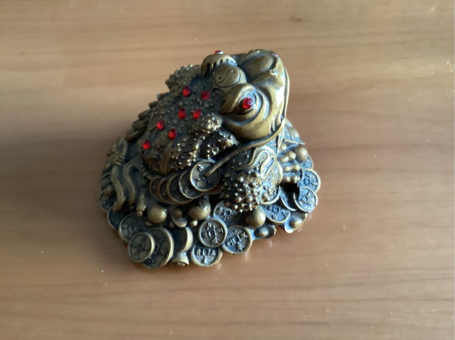 Панно диарама, пробковое дерево, статуэтки, сувениры разные.