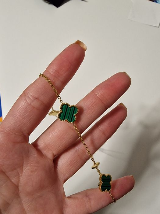 Златисто колие с детелини