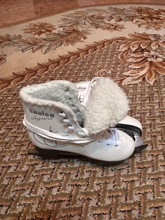 Продам коньки Почти новые