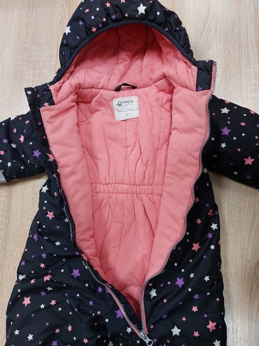 Продам комбинезон для девочки