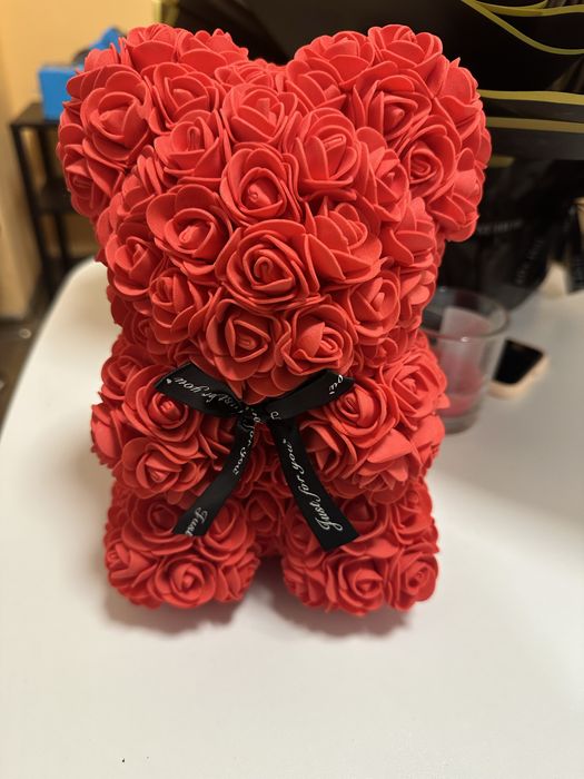 Букет от рози с мече от рози