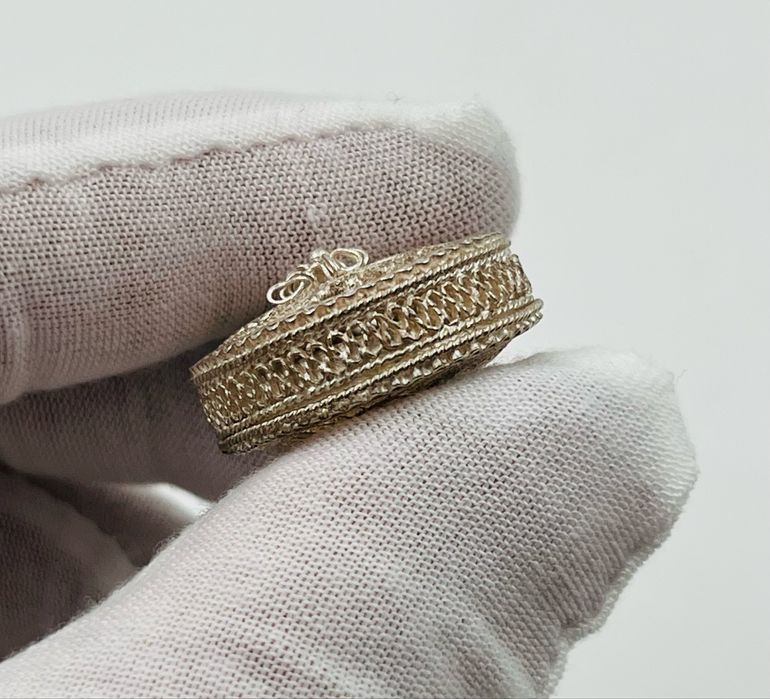 Сребърна старинна висулка Филигран