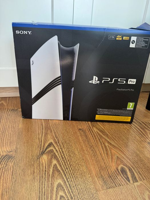 Продавам PlayStation 5 Pro – 2 TB
