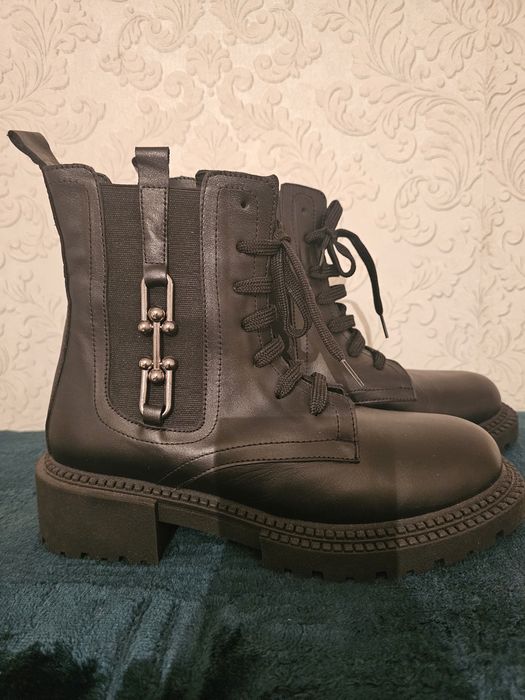 Ботинки зимние. ..