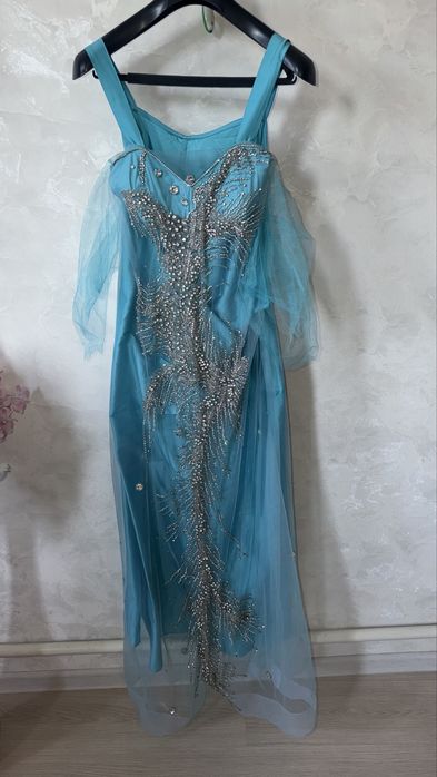 Продам красивое платье