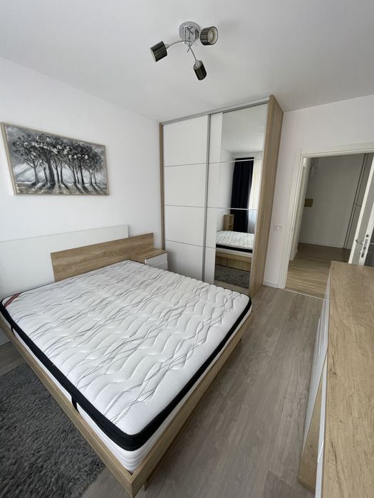 Inchiriez apartament 3 camere