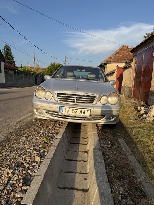 Mercedes Benz C200
