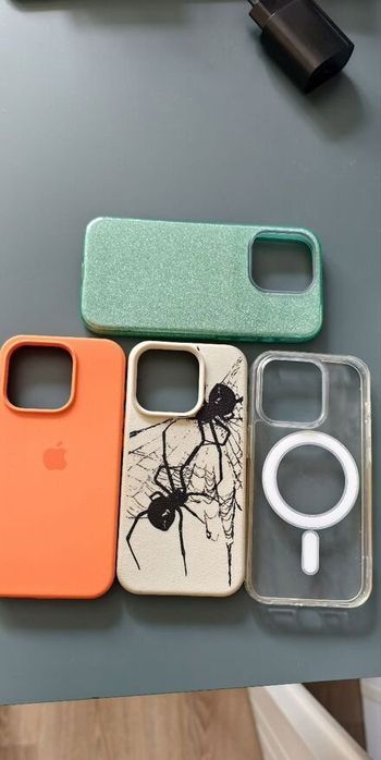 Продам айфон 15 про срочно