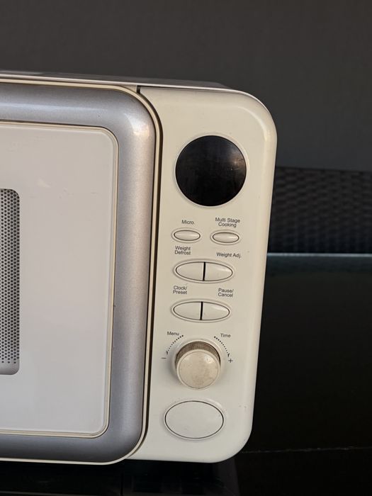 Cuptor cu microunde HAINNER