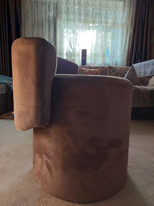 Кресло, в хорошем состоянии