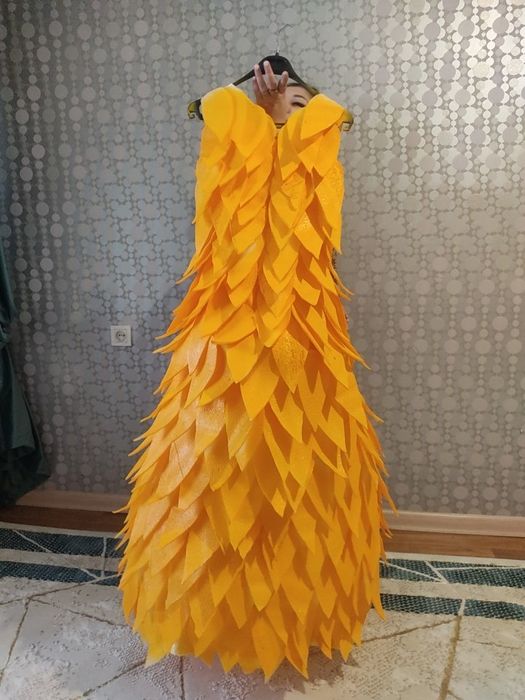 Екі жігіт трахают аққұбалар в жопу үлкен петух