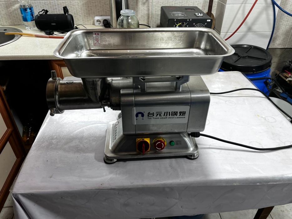 Продам мощную мясорубку