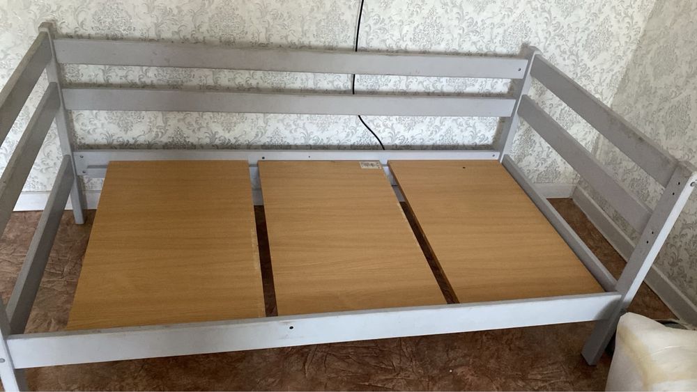 Продам кровать дешево детский