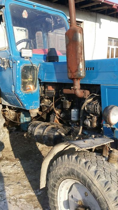 Traktor mtz 80 sotiladi