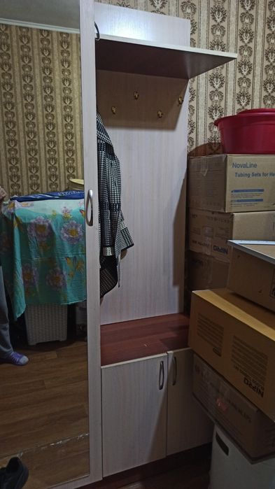 Прихожка продам срочно