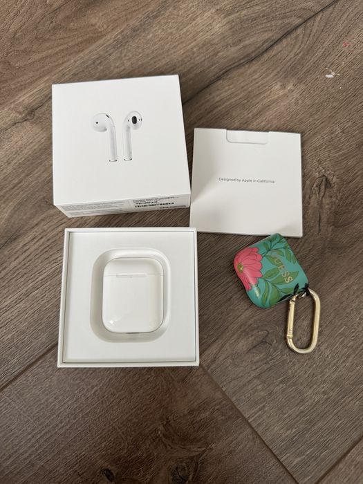 Airpods 1 поколения