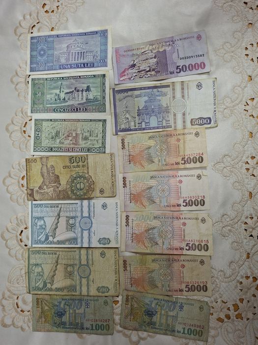 Vând bancnote vechi