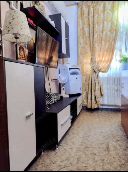 Apartament 4 camere etaj 4 !!!