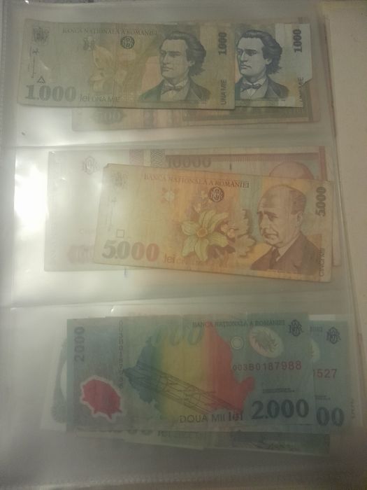 Vand 59 de bacnote aștept oferte