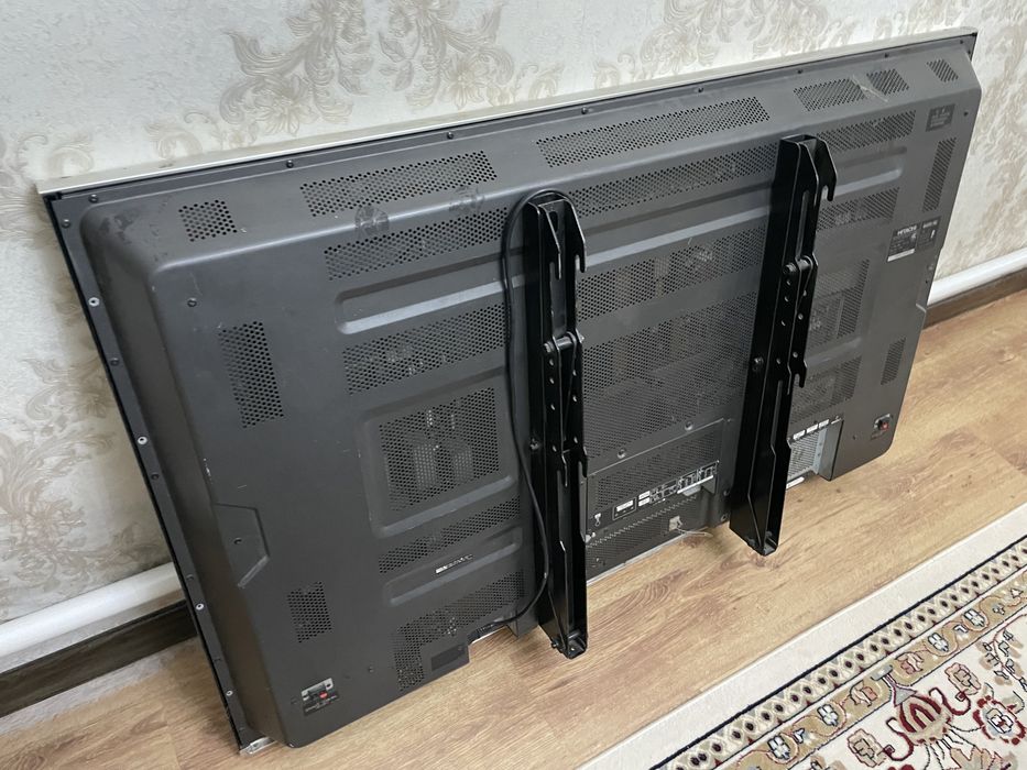 Огромный телевизор