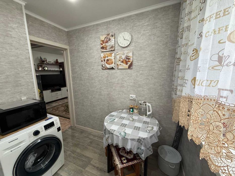 2 комнатная УЮТ заменена проводка