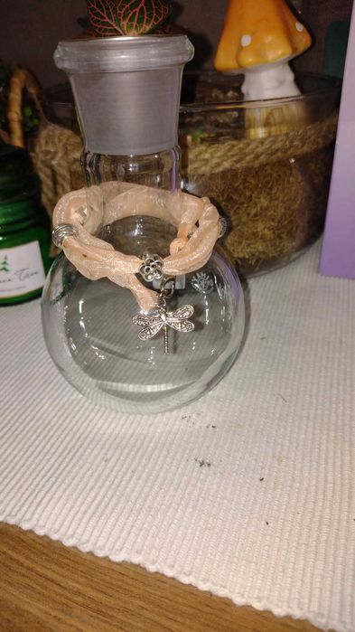 Ръчно изработени гривни и обеци