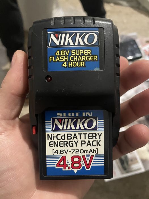 Vand acumulator si incarcator Nikkon dedicat 4.8v masinute