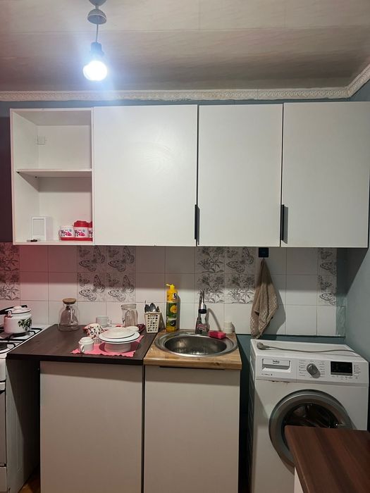 Кухонный мебель в хорошем состоянии