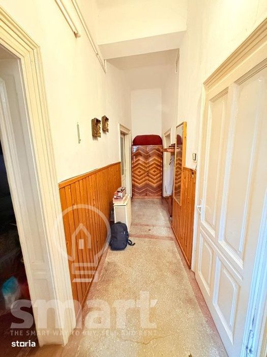 Casa in centrul istoric cu spatiu comercial si parcare proprie Zona 0